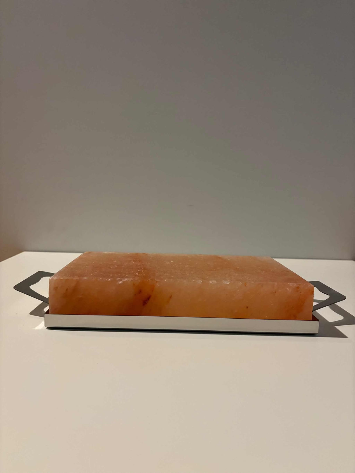 Himalaya zoutsteen kookplaat rechthoekig met rvs frame voorzien voor grillen en bakken