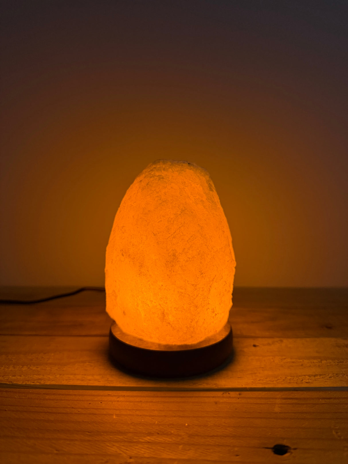 Himalayan Salt Stone Night Light Tulip - incl. switch & spare bulb