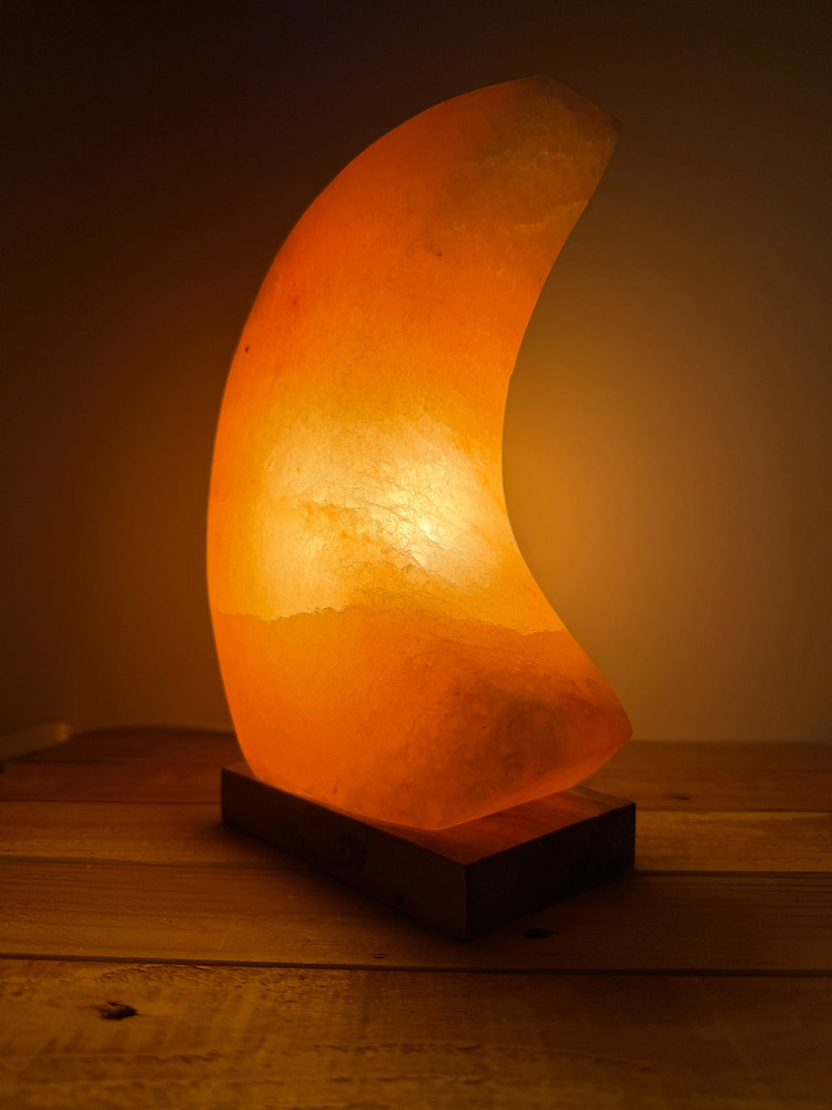 Himalayan Salt Lamp - Shell with Pearl - incl. cable & spare bulb
