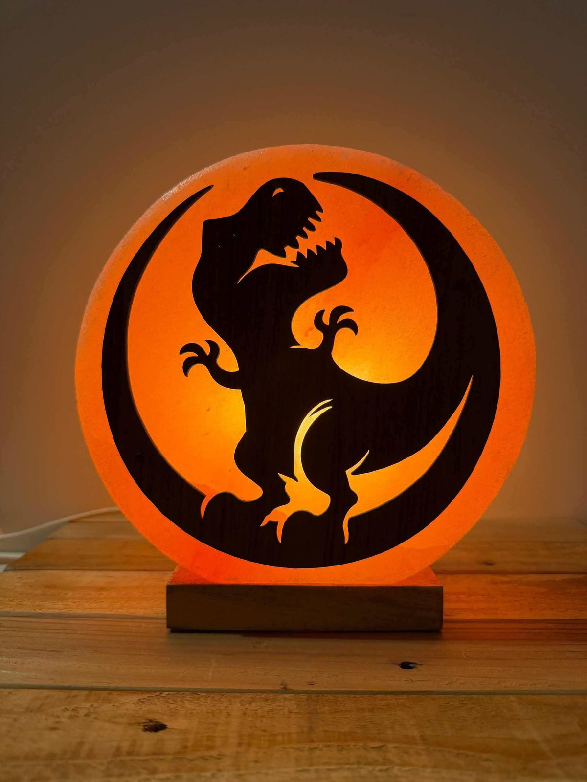 Verlichte Dino 3D Himalaya zoutlamp met zachte warme gloed