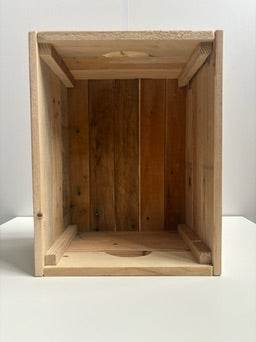 Handgemaakte houten kist van gerecycled hout voor geschenkverpakking en woondecoratie in Nederland