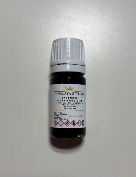 Flesje bruinglazen etherische olie 5ml voor natuurlijke wasgeur met lavendel