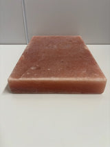 Extra grote Himalaya zoutsteen kookplaat van 38 x 25 x 5 cm, met een gewicht van circa 11 kg. Geschikt voor gebruik op BBQ, in de oven of op een gasfornuis. Ideaal voor het bereiden én serveren van vlees, vis, groenten of desserts. Natuurlijke steen met roze tinten en robuust uiterlijk, hittebestendig tot 600°C.